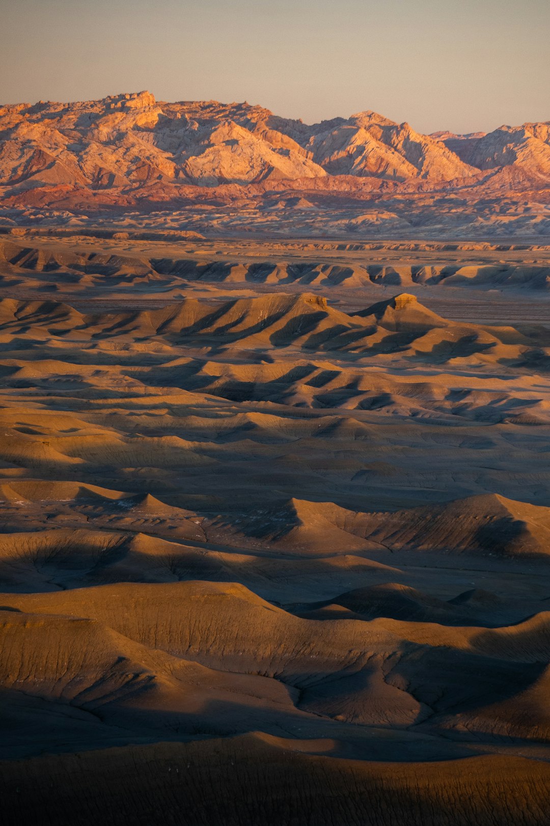 Sell land for oil and gas rights in Wyoming